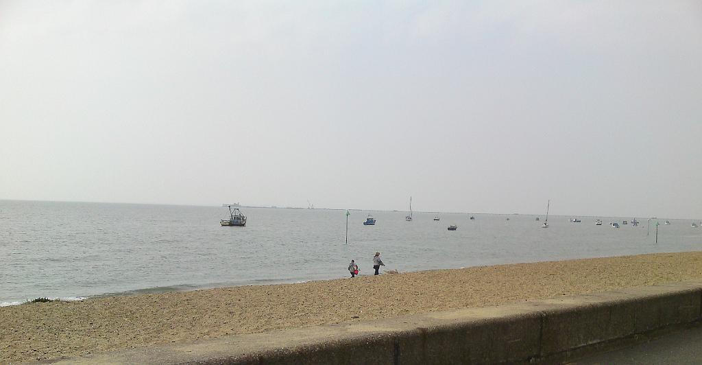Southend 06-04-09_12.09